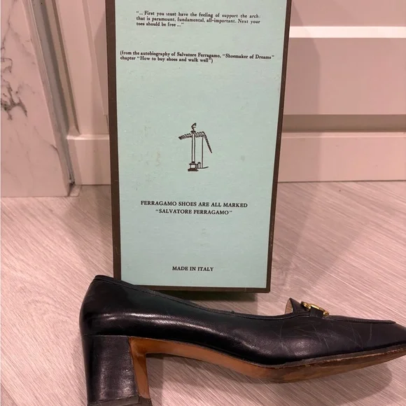 Vintage Salvatore Ferragamo Navy Leather Gancini Loafers 9.5 AA - Picture 10 of 10